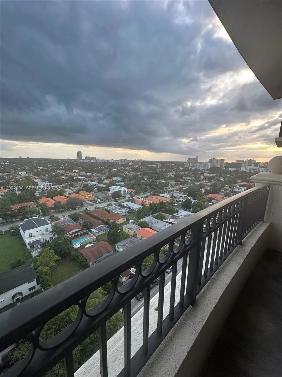 3232 SW 22nd Ter #1607 Miami, FL 33145