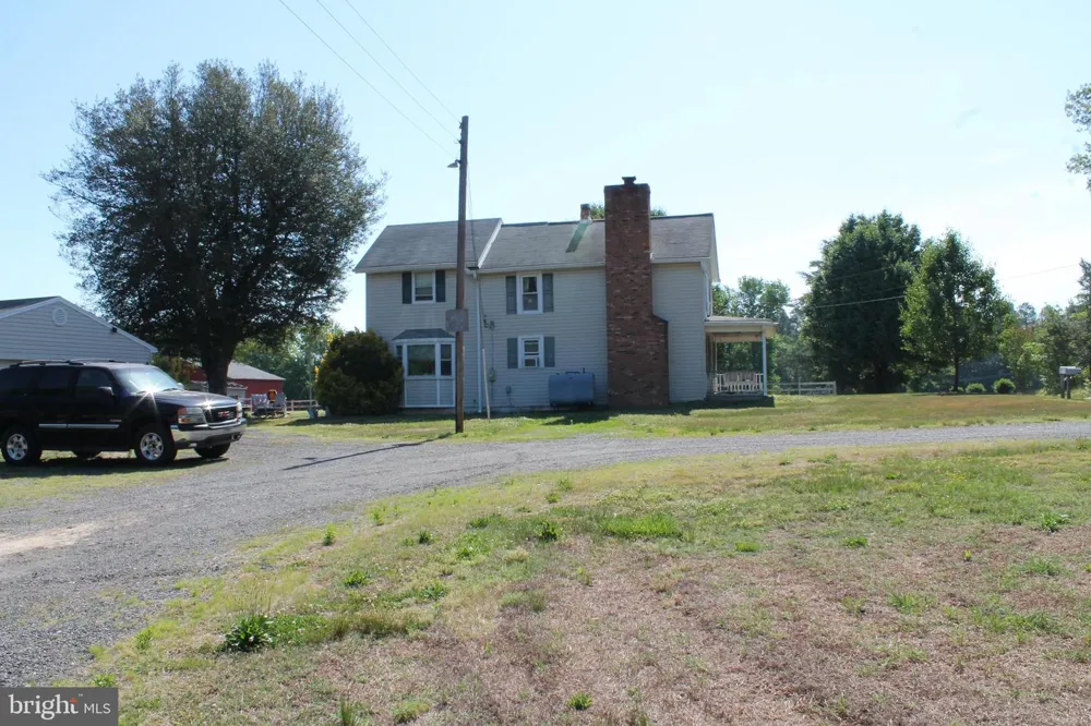 6019 HICKORY RIDGE RD Spotsylvania, VA 22551