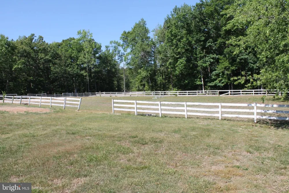 6019 HICKORY RIDGE RD Spotsylvania, VA 22551