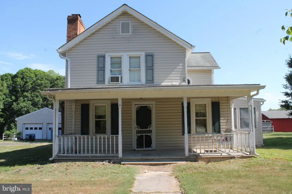 6019 HICKORY RIDGE RD Spotsylvania, VA 22551