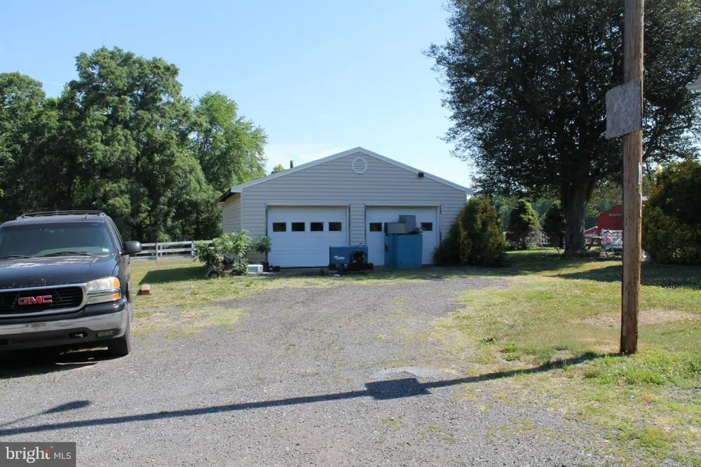 6019 HICKORY RIDGE RD Spotsylvania, VA 22551