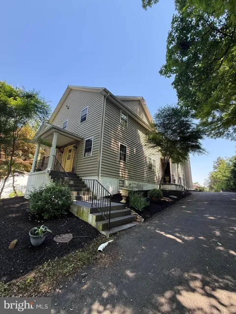 11809 CEDAR LANE