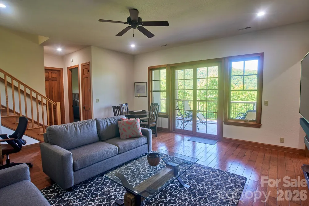 427 Spring Rock Road Burnsville, NC 28714