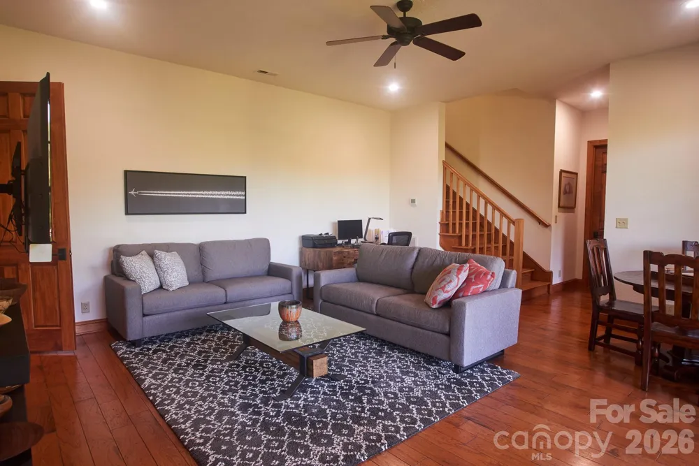 427 Spring Rock Road Burnsville, NC 28714