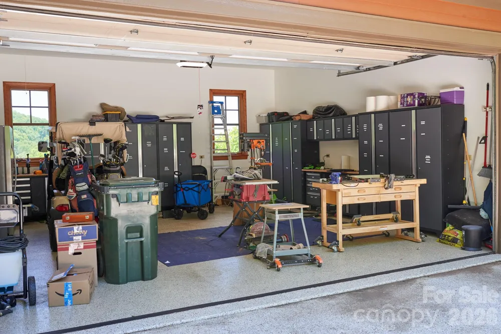 427 Spring Rock Road Burnsville, NC 28714