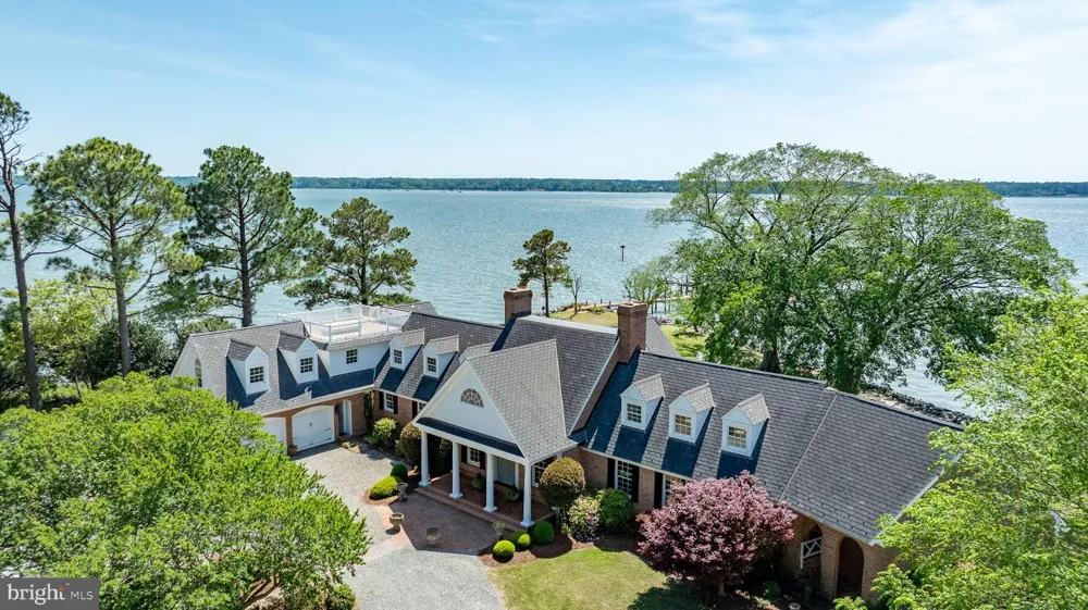 6454 CARMINES ISLAND LANE Hayes, VA 23072
