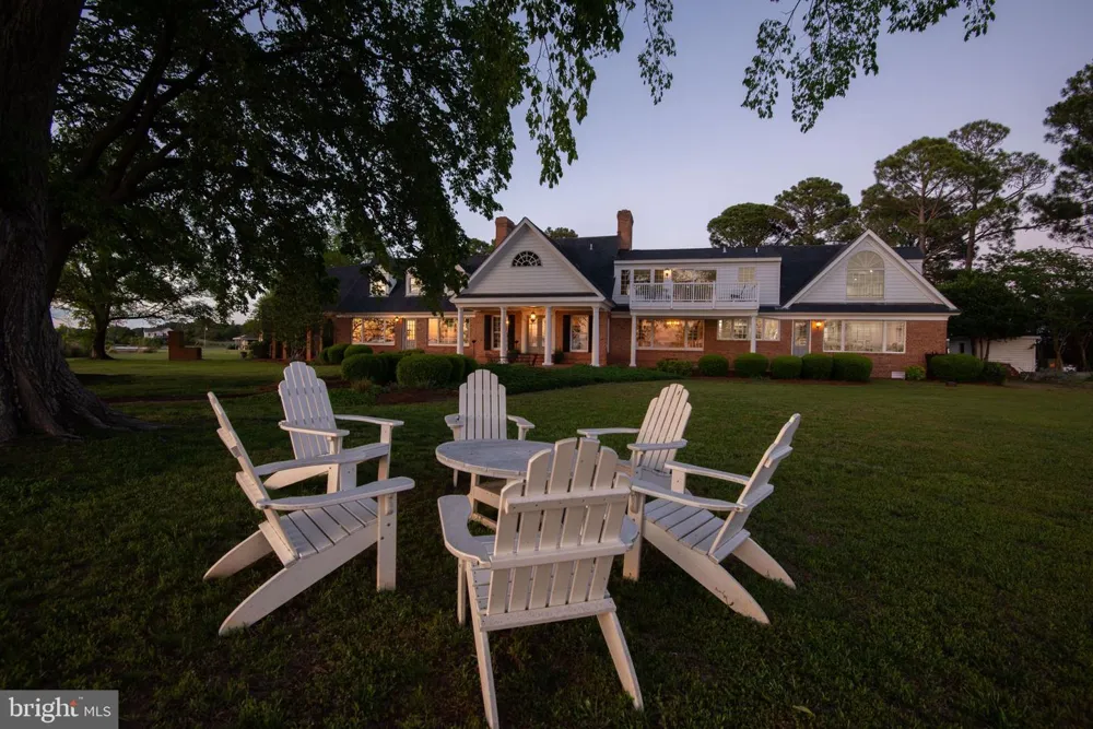 6454 CARMINES ISLAND LANE Hayes, VA 23072