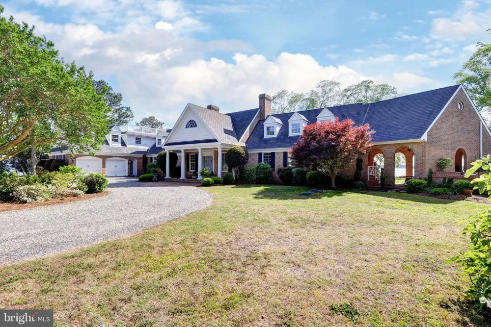 6454 CARMINES ISLAND LANE Hayes, VA 23072