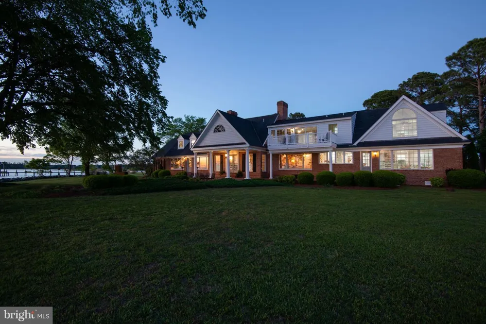 6454 CARMINES ISLAND LANE Hayes, VA 23072