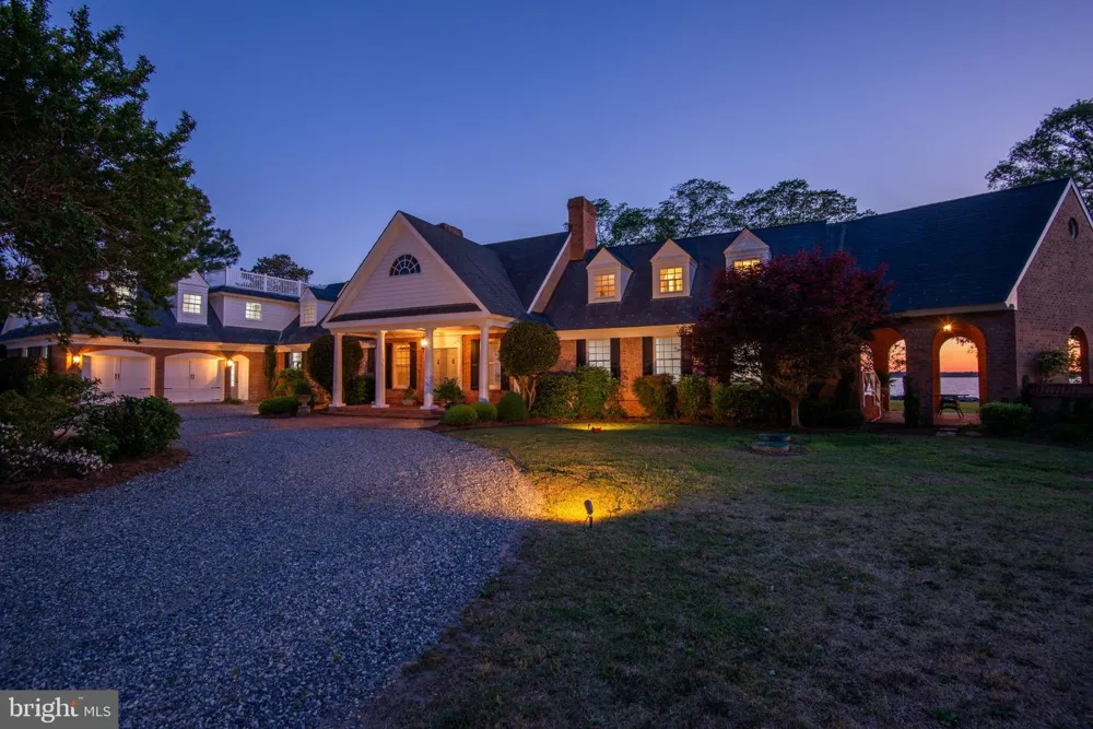 6454 CARMINES ISLAND LANE Hayes, VA 23072