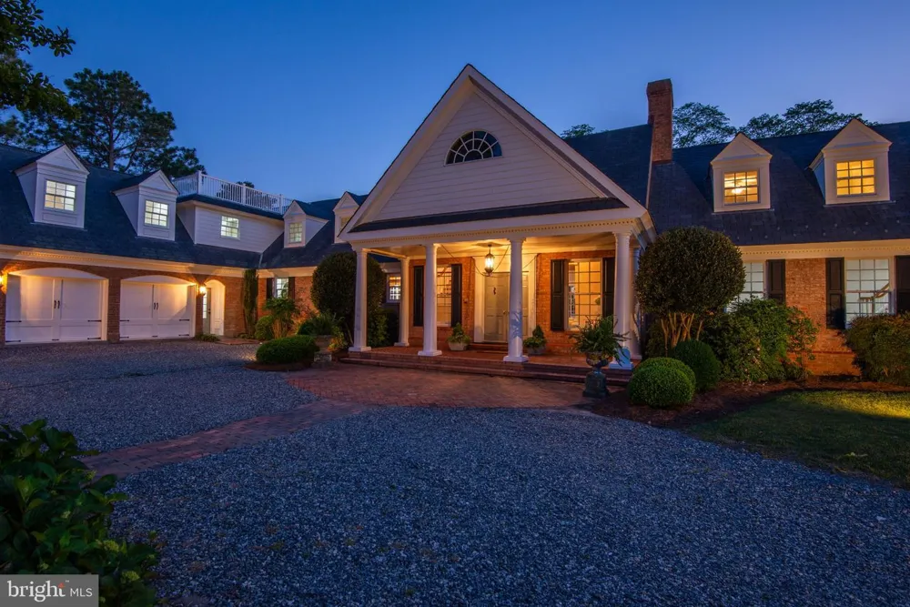 6454 CARMINES ISLAND LANE Hayes, VA 23072