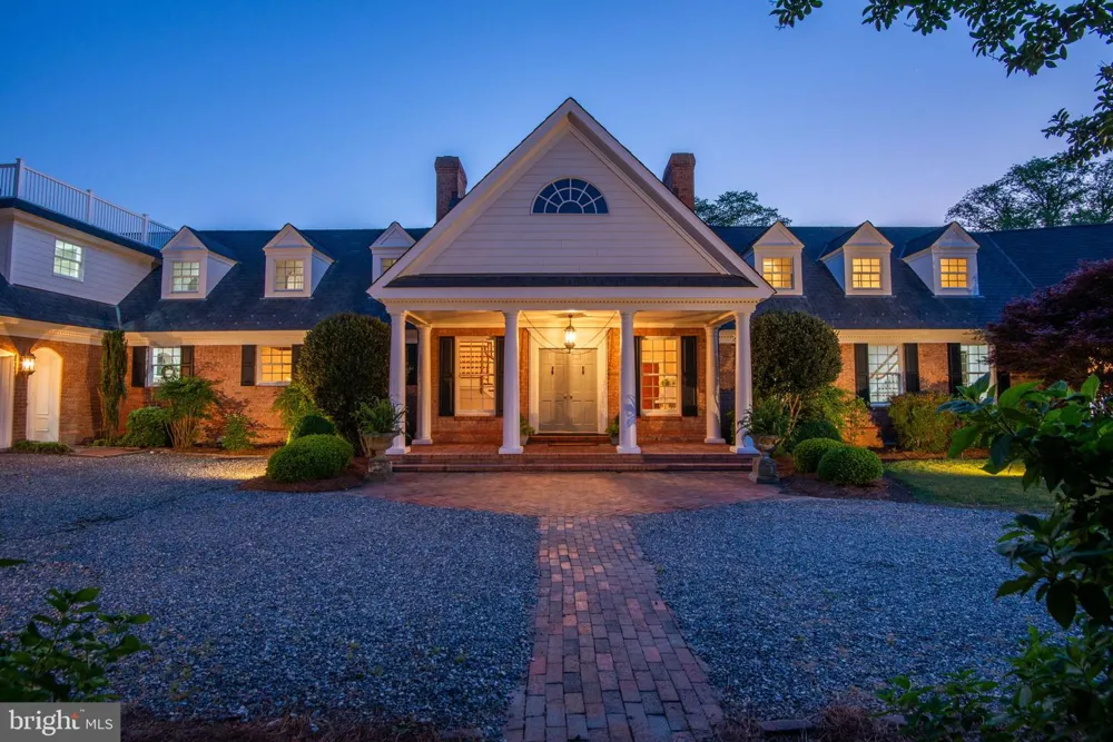 6454 CARMINES ISLAND LANE Hayes, VA 23072