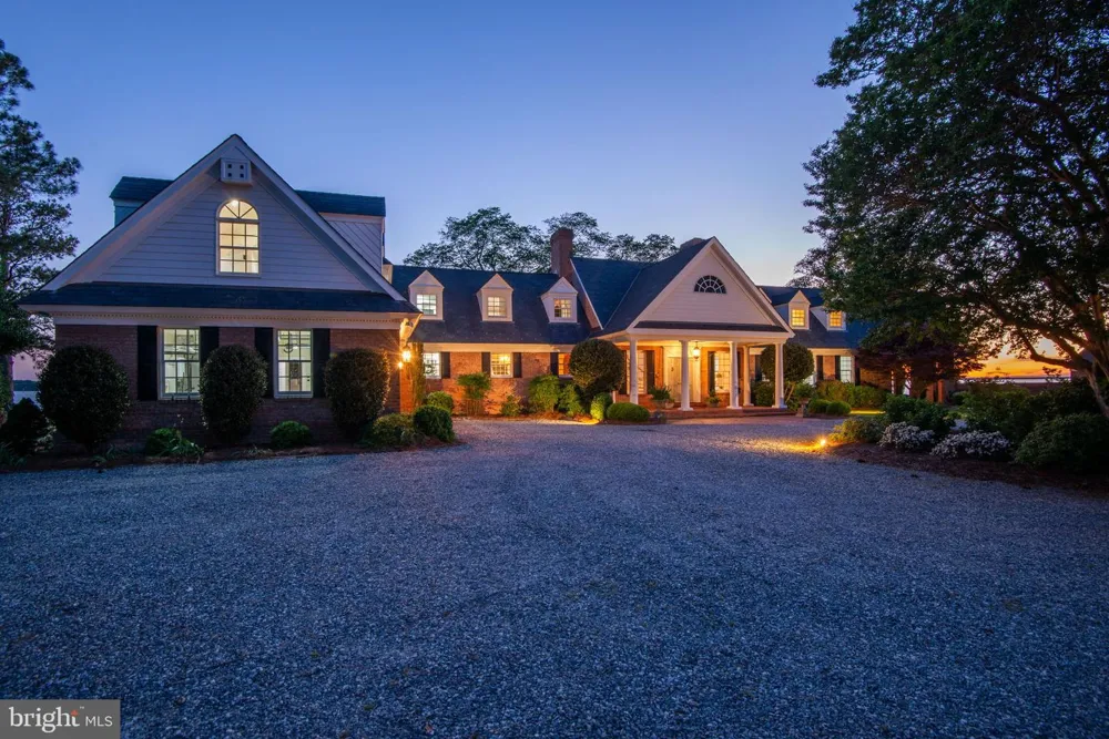 6454 CARMINES ISLAND LANE Hayes, VA 23072