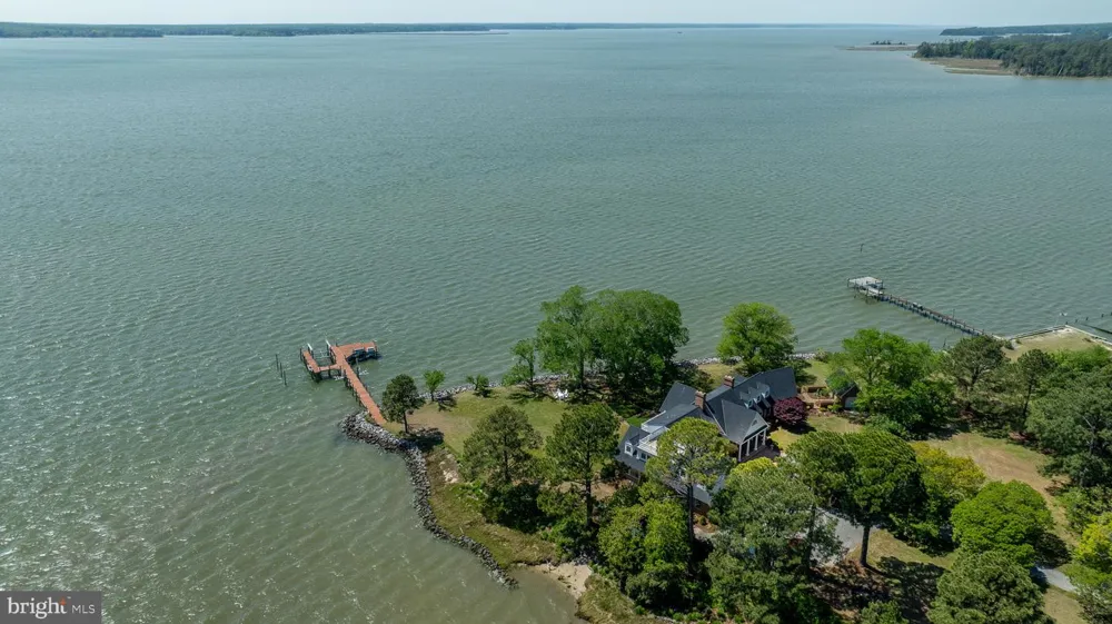 6454 CARMINES ISLAND LANE Hayes, VA 23072