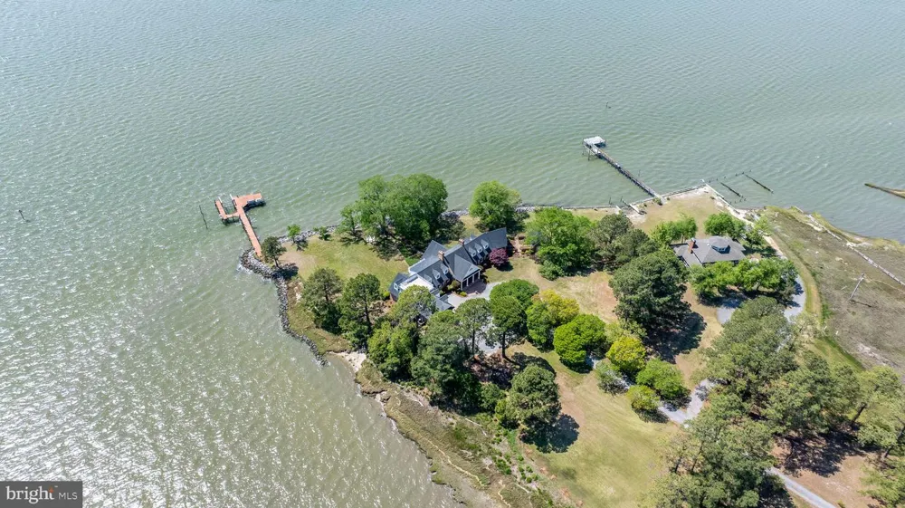 6454 CARMINES ISLAND LANE Hayes, VA 23072