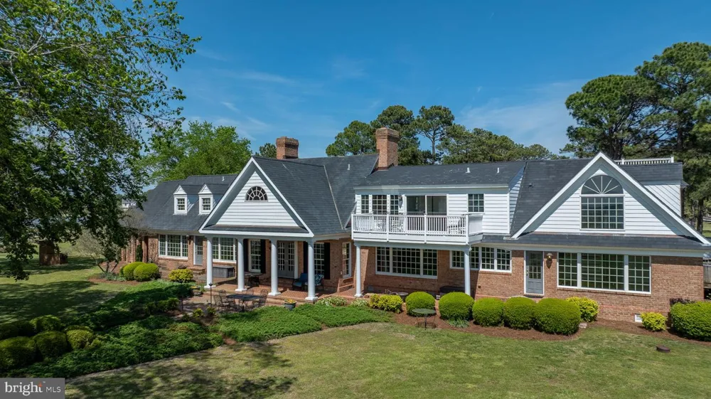 6454 CARMINES ISLAND LANE Hayes, VA 23072