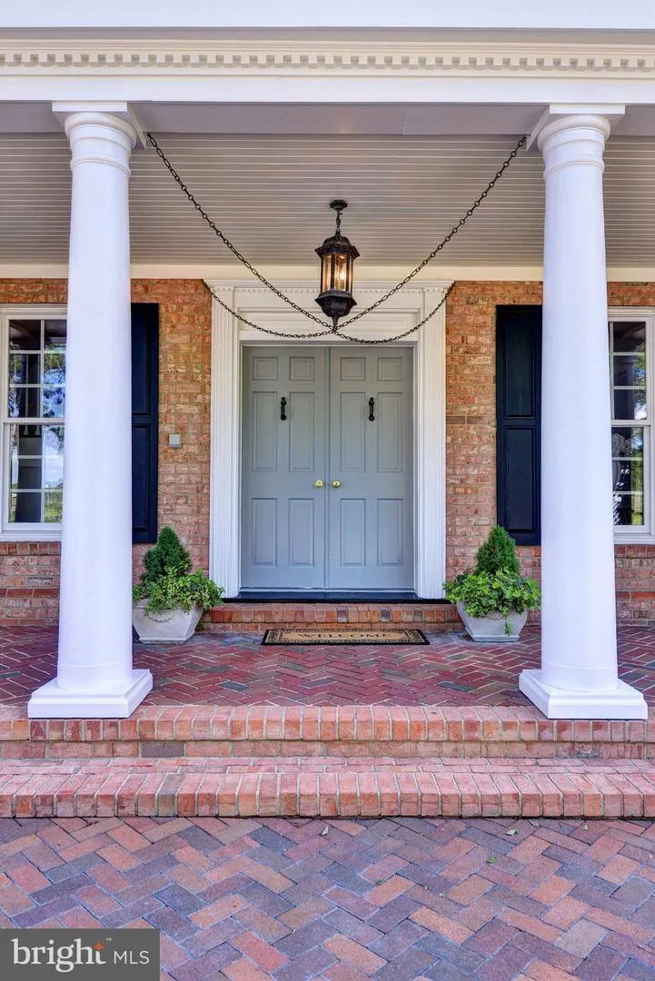 6454 CARMINES ISLAND LANE Hayes, VA 23072