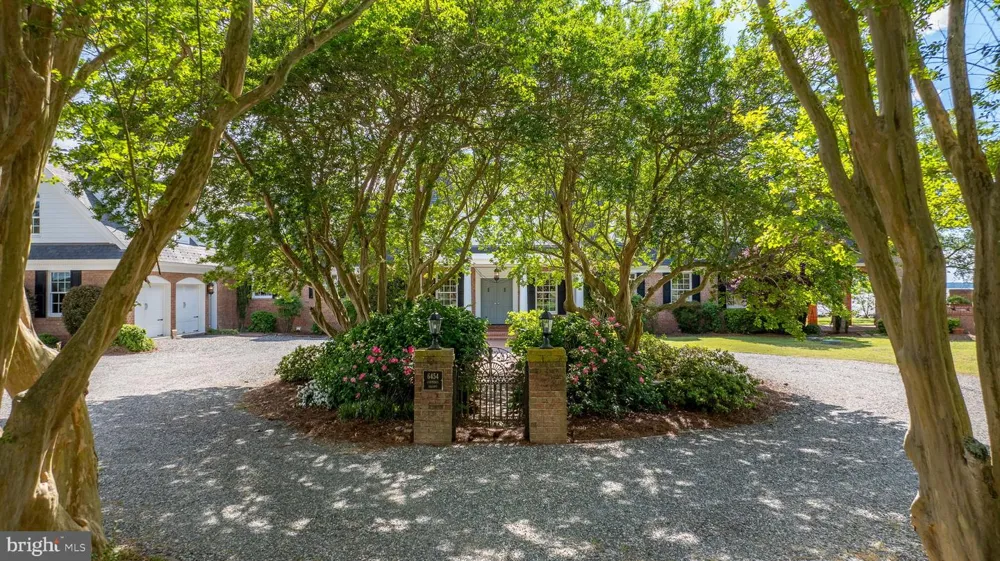 6454 CARMINES ISLAND LANE Hayes, VA 23072