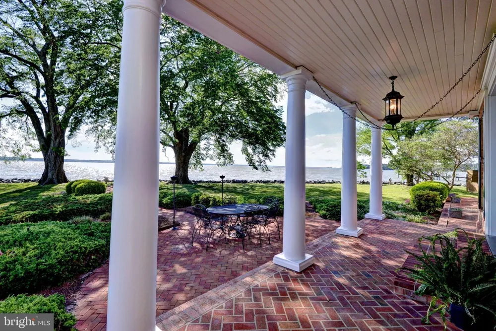 6454 CARMINES ISLAND LANE Hayes, VA 23072