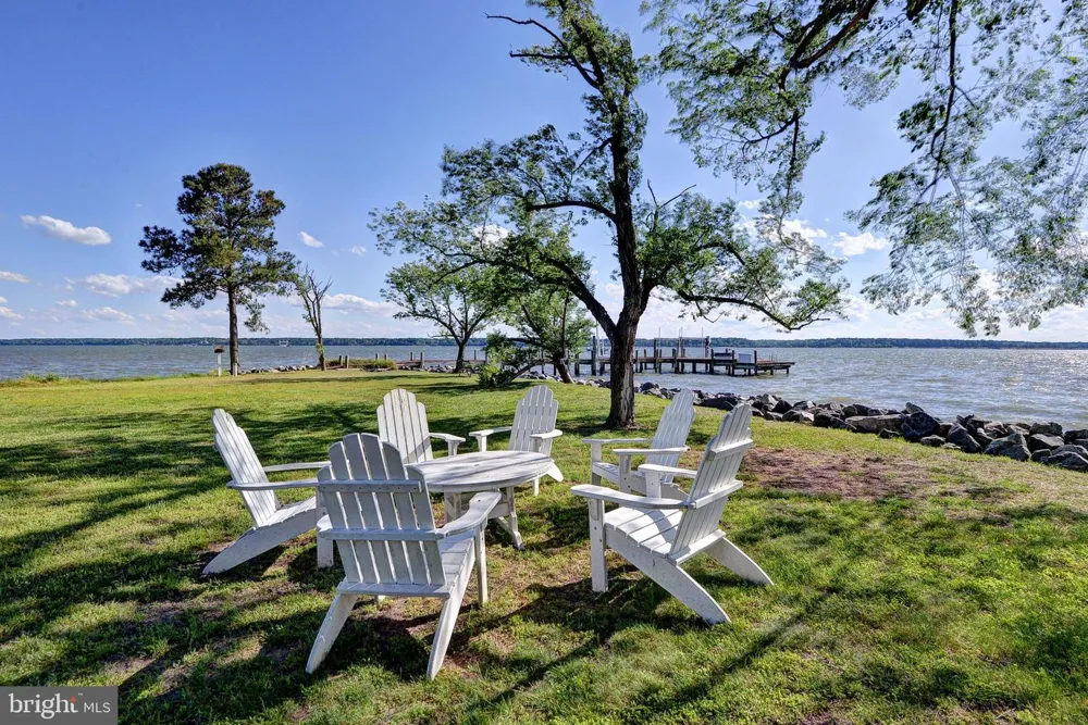 6454 CARMINES ISLAND LANE Hayes, VA 23072
