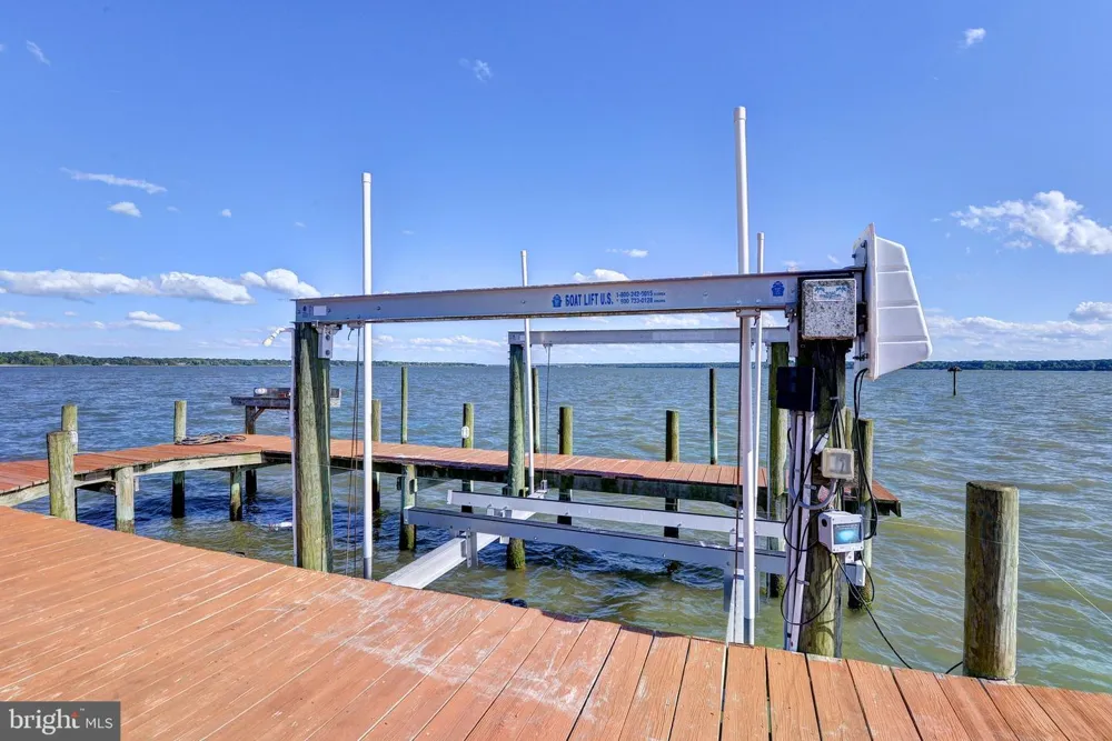 6454 CARMINES ISLAND LANE Hayes, VA 23072