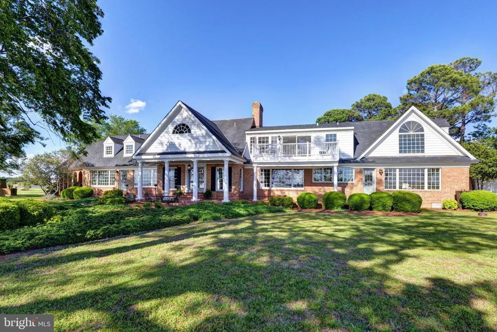 6454 CARMINES ISLAND LANE Hayes, VA 23072