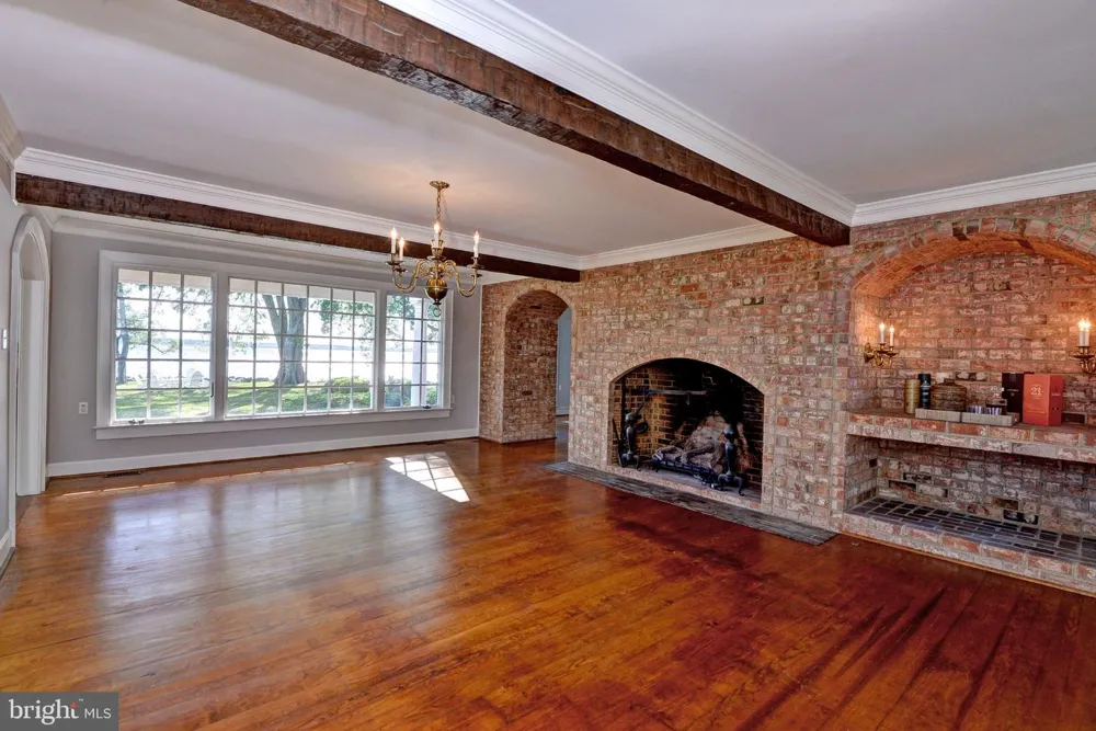 6454 CARMINES ISLAND LANE Hayes, VA 23072