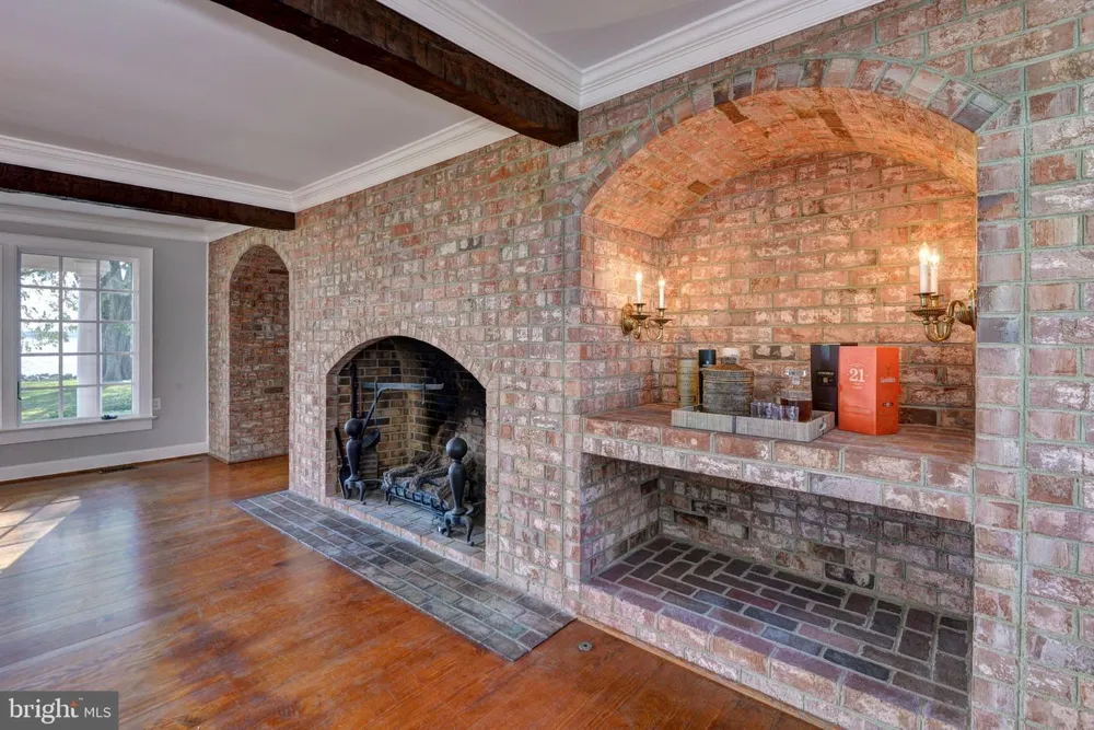 6454 CARMINES ISLAND LANE Hayes, VA 23072