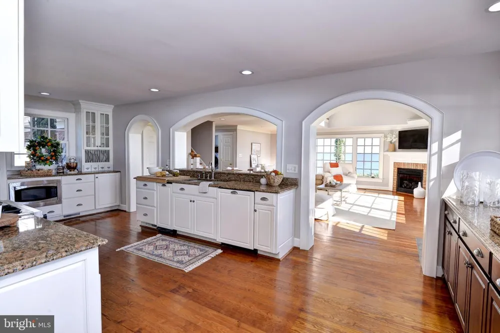 6454 CARMINES ISLAND LANE Hayes, VA 23072