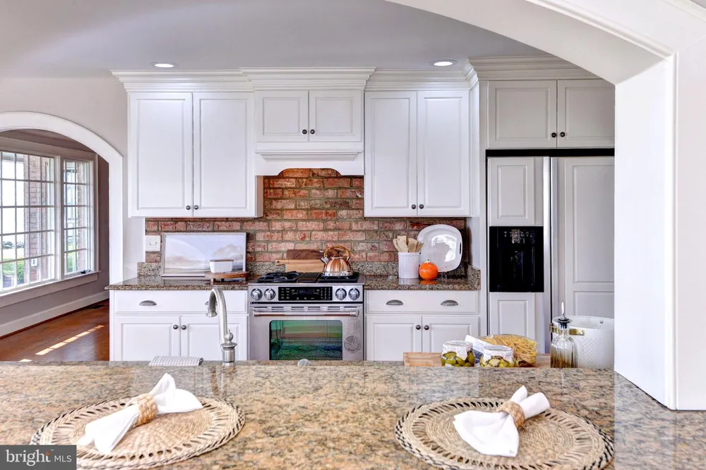 6454 CARMINES ISLAND LANE Hayes, VA 23072