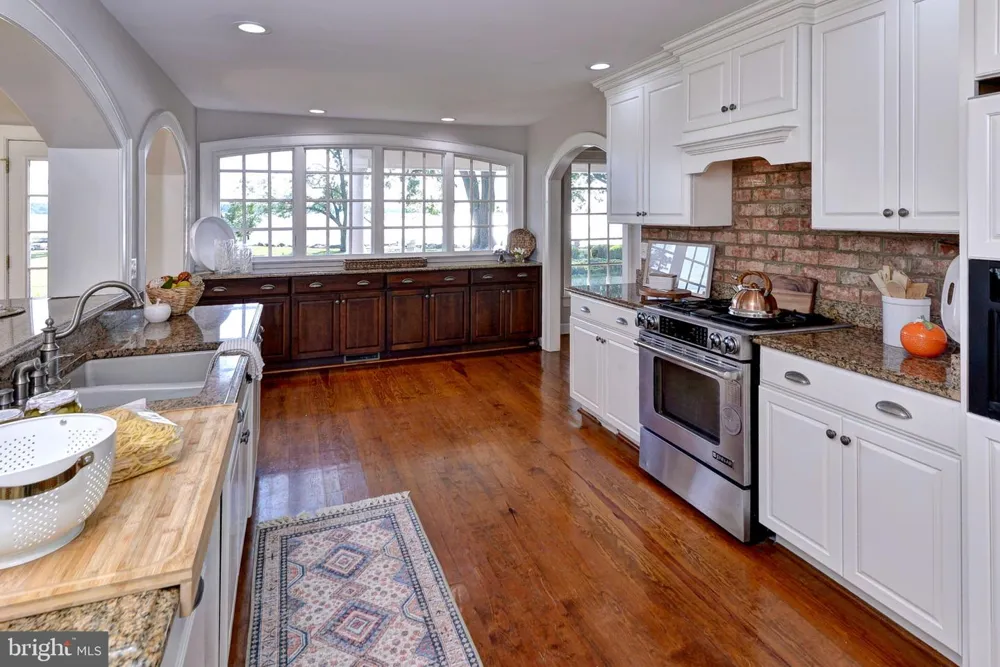 6454 CARMINES ISLAND LANE Hayes, VA 23072