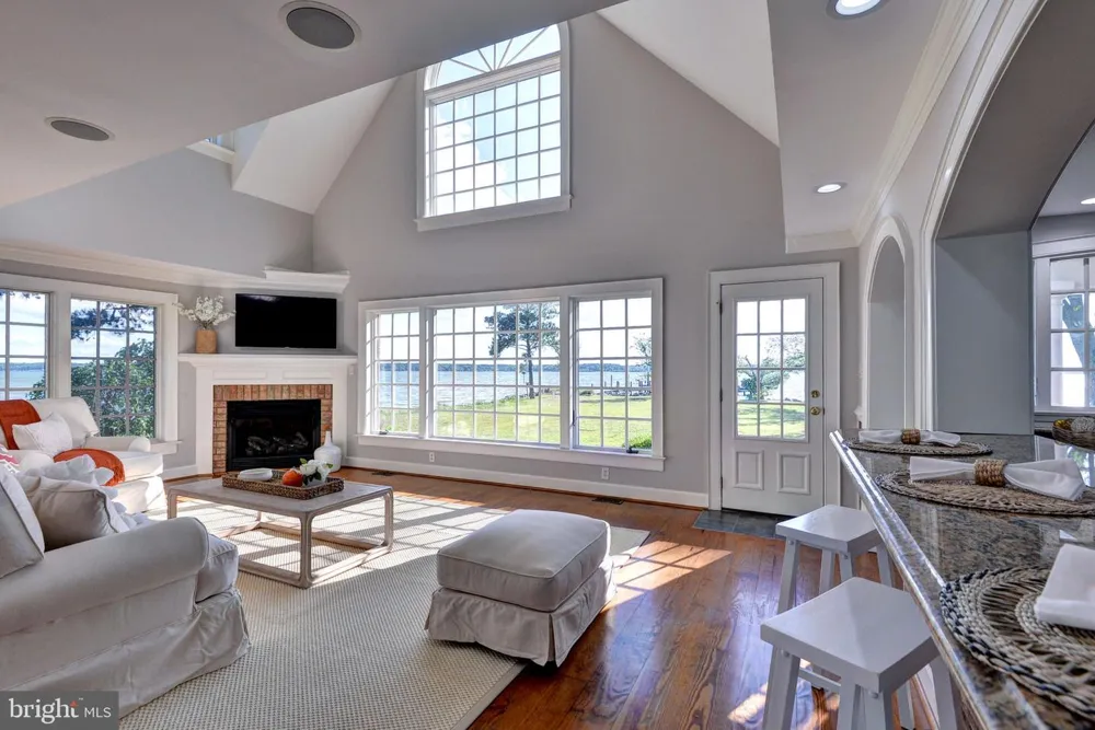 6454 CARMINES ISLAND LANE Hayes, VA 23072