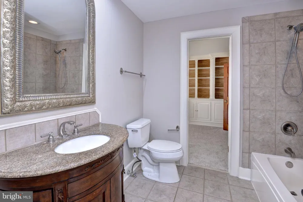 6454 CARMINES ISLAND LANE Hayes, VA 23072