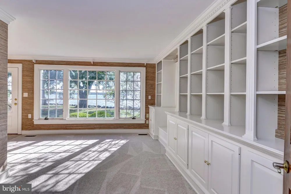 6454 CARMINES ISLAND LANE Hayes, VA 23072