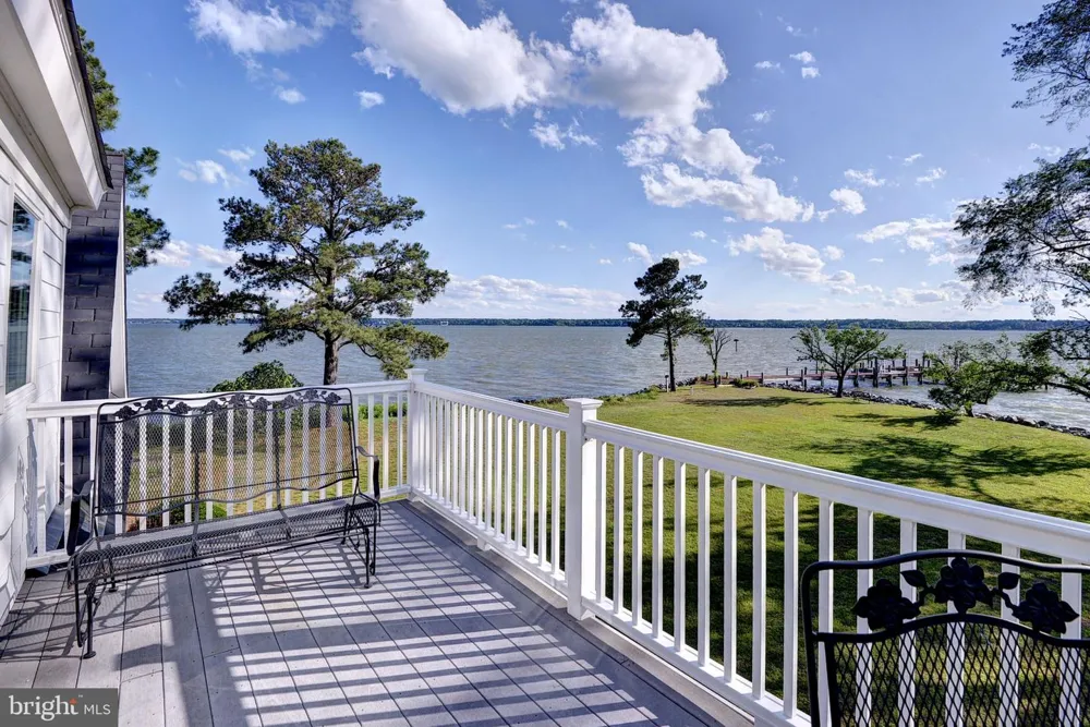 6454 CARMINES ISLAND LANE Hayes, VA 23072