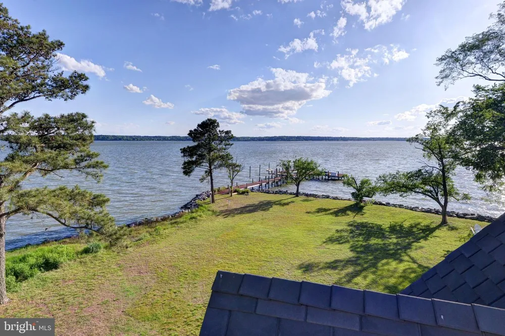6454 CARMINES ISLAND LANE Hayes, VA 23072