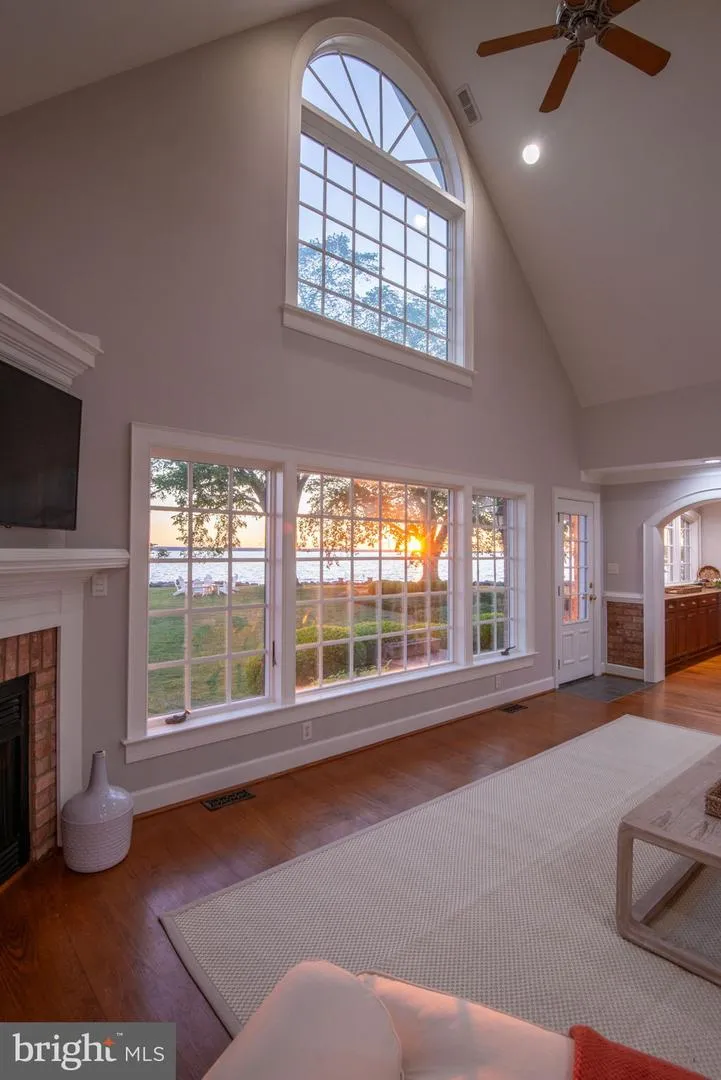 6454 CARMINES ISLAND LANE Hayes, VA 23072