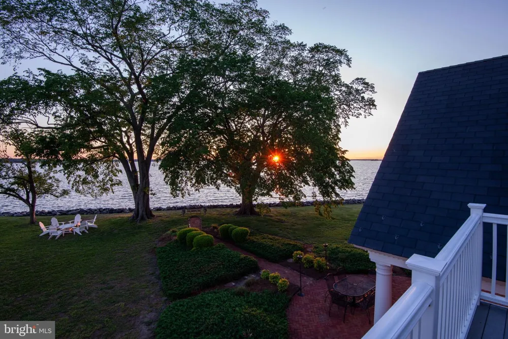 6454 CARMINES ISLAND LANE Hayes, VA 23072