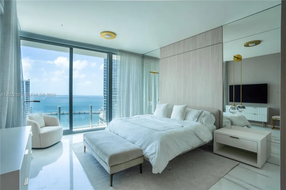 300 Biscayne Boulevard Way #2203C Miami, FL 33131