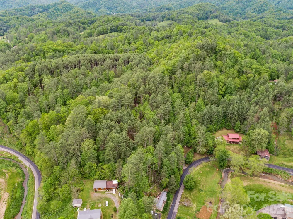 0000 Jacks Creek Road Burnsville, NC 28714