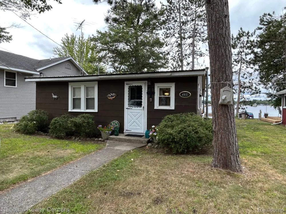 4951 Kokosing Road Plainfield Township, MI 48739
