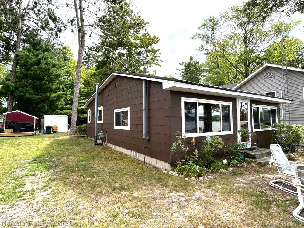 4951 Kokosing Road Plainfield Township, MI 48739