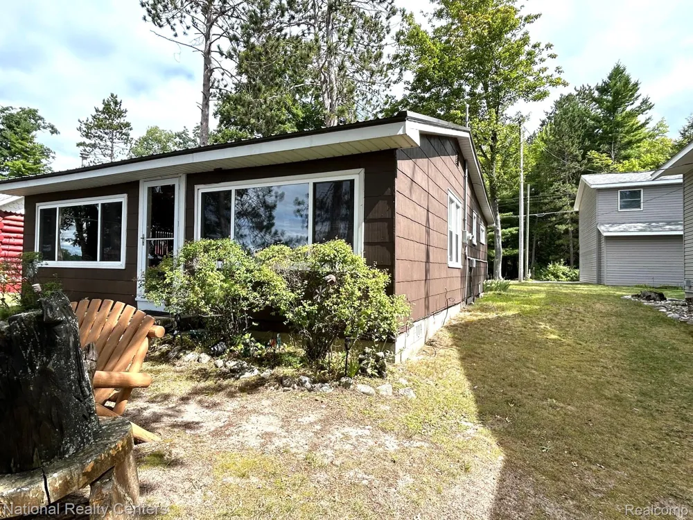 4951 Kokosing Road Plainfield Township, MI 48739