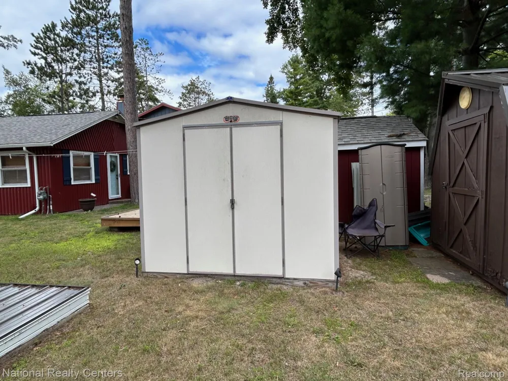 4951 Kokosing Road Plainfield Township, MI 48739