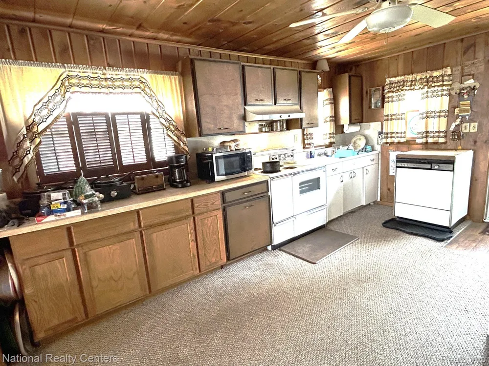 4951 Kokosing Road Plainfield Township, MI 48739
