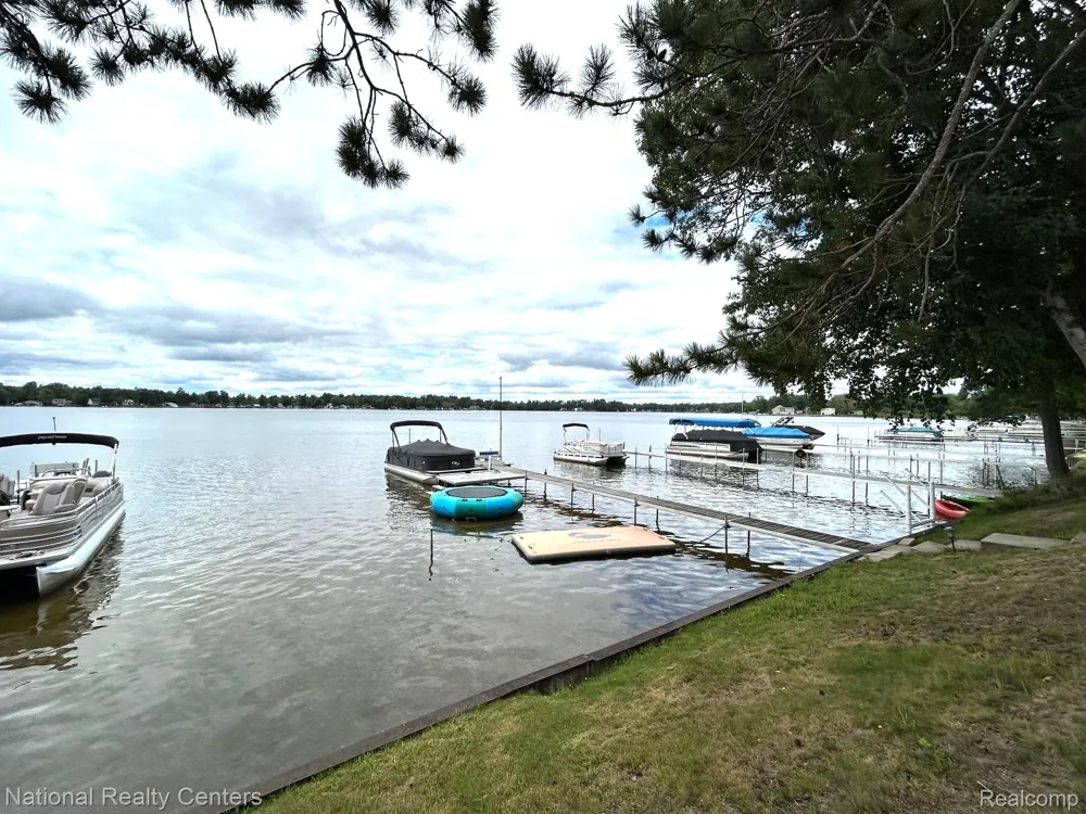4951 Kokosing Road Plainfield Township, MI 48739
