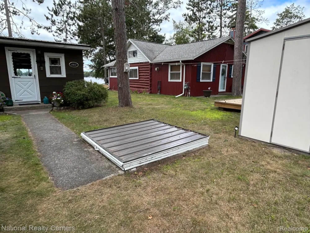 4951 Kokosing Road Plainfield Township, MI 48739