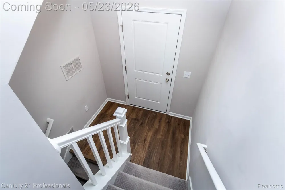 4918 TREESIDE LANE #27 Troy City, MI 48098