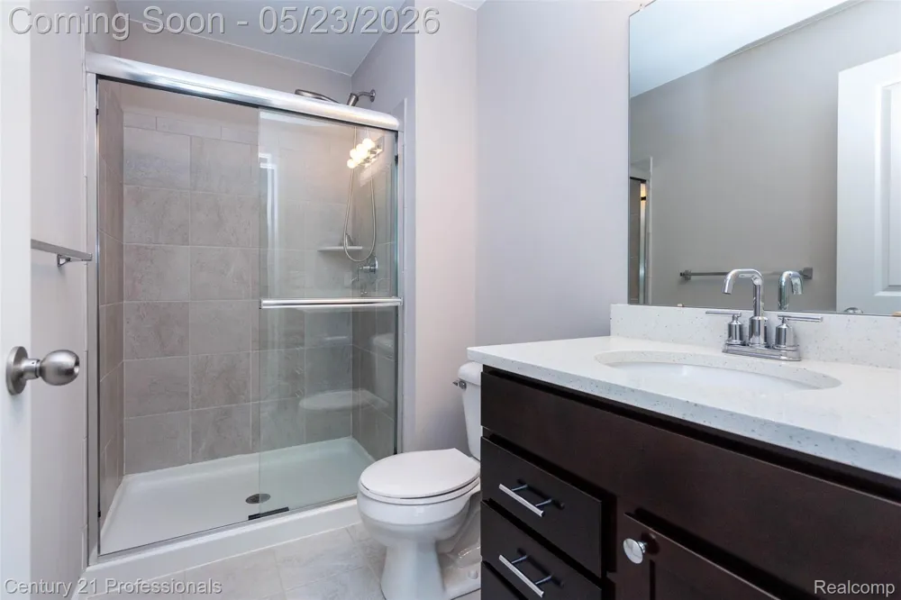 4918 TREESIDE LANE #27 Troy City, MI 48098