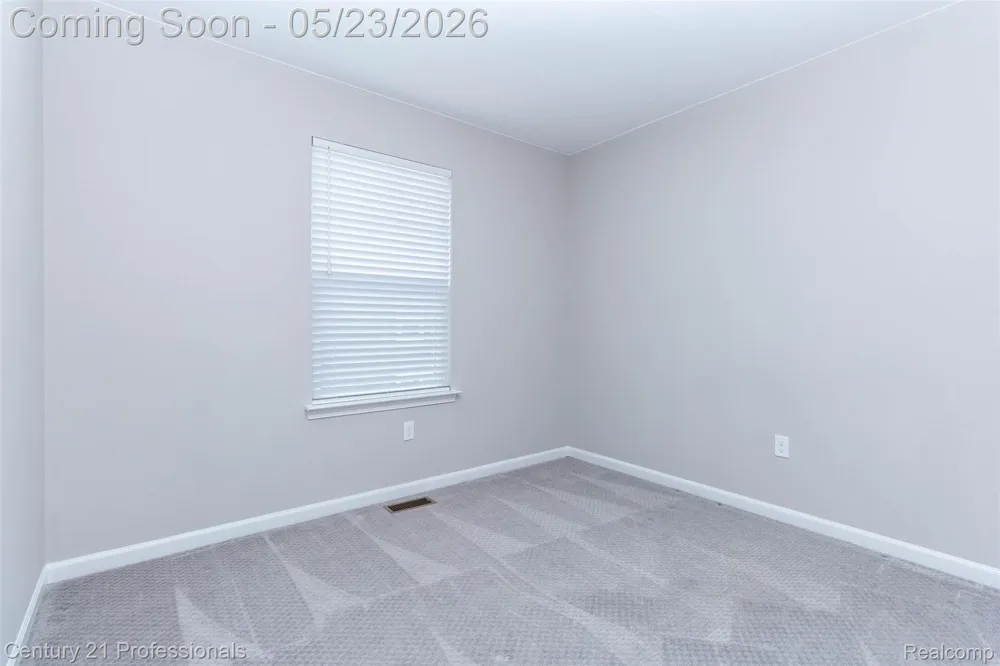 4918 TREESIDE LANE #27 Troy City, MI 48098
